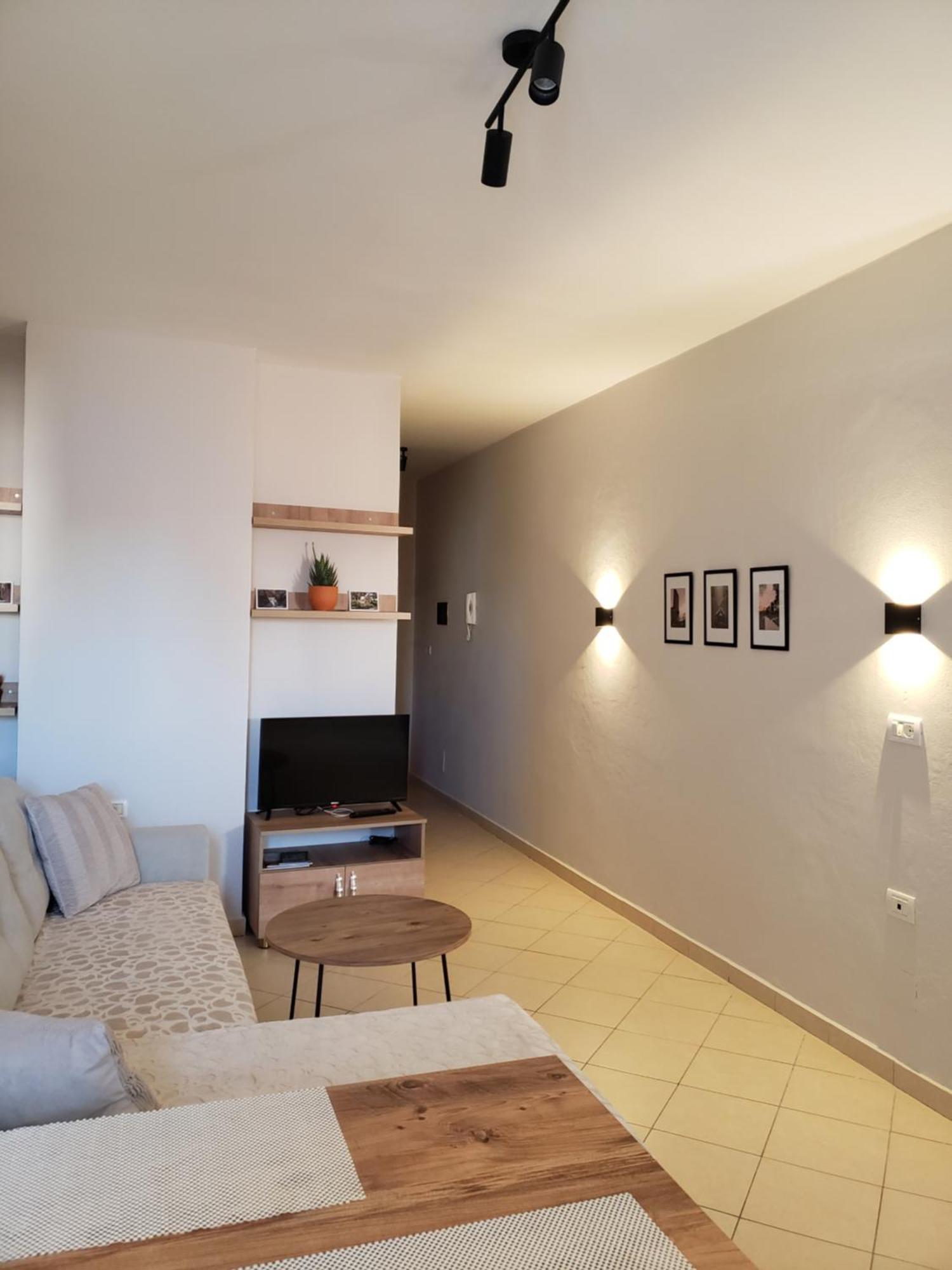 Leones Apartament Tirana Bagian luar foto